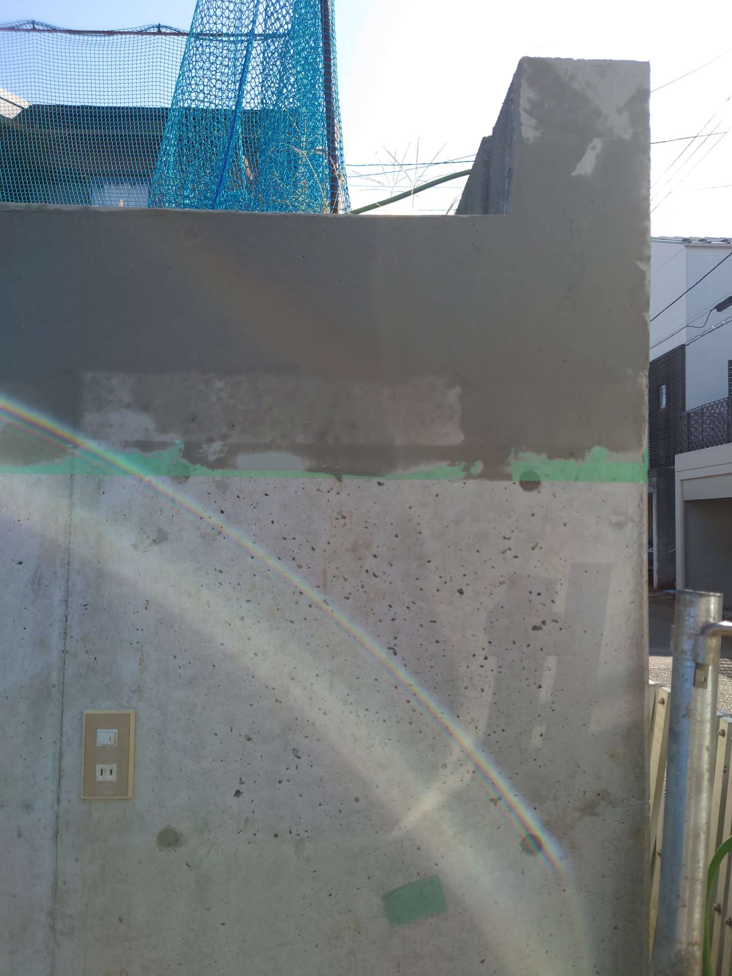 本日は、川崎市の新百合ヶ丘方面で駐車スペースの擁壁補修を行いました❕☺